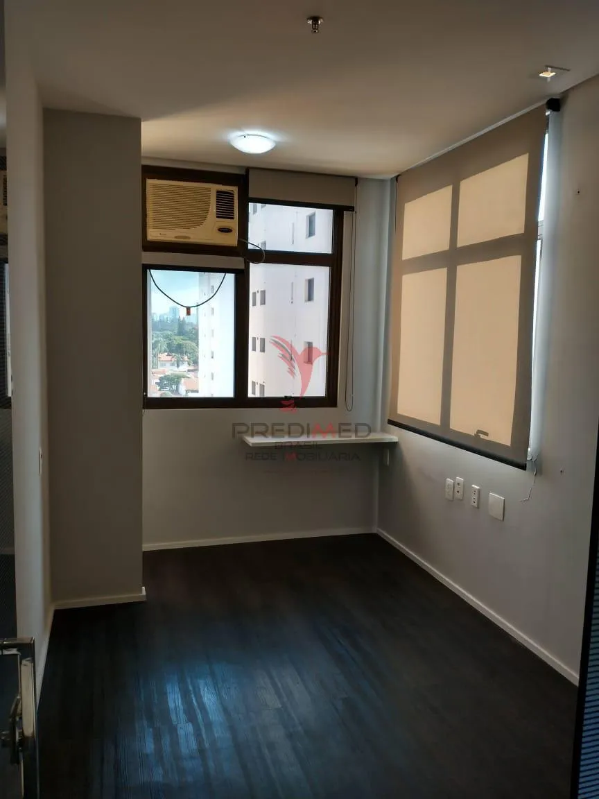 Imagem Sala Comercial Reformada | 40 m² | 1 Vaga | Próxima ao Consulado Americano | Chácara Santo