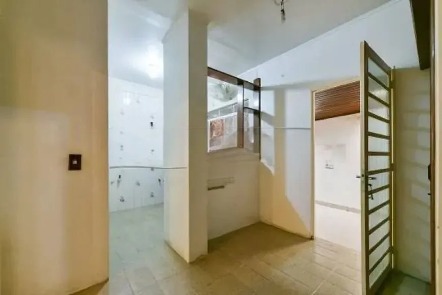 Imagem Casa térrea com piscina, jardim e 3 dormitórios Jardim Botanico