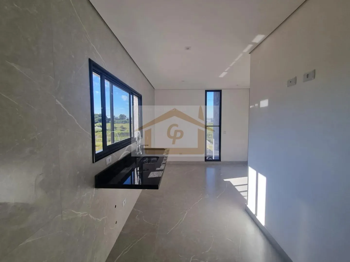 Imagem Casa com 3 quartos (um suíte), 3 vagas. Novidade na Granja Viana!