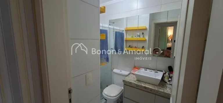 Imagem Apartamento para alugar no Taquaral, em Campinas.
O imóvel conta com 2 quartos, sendo 1 suíte, sal...