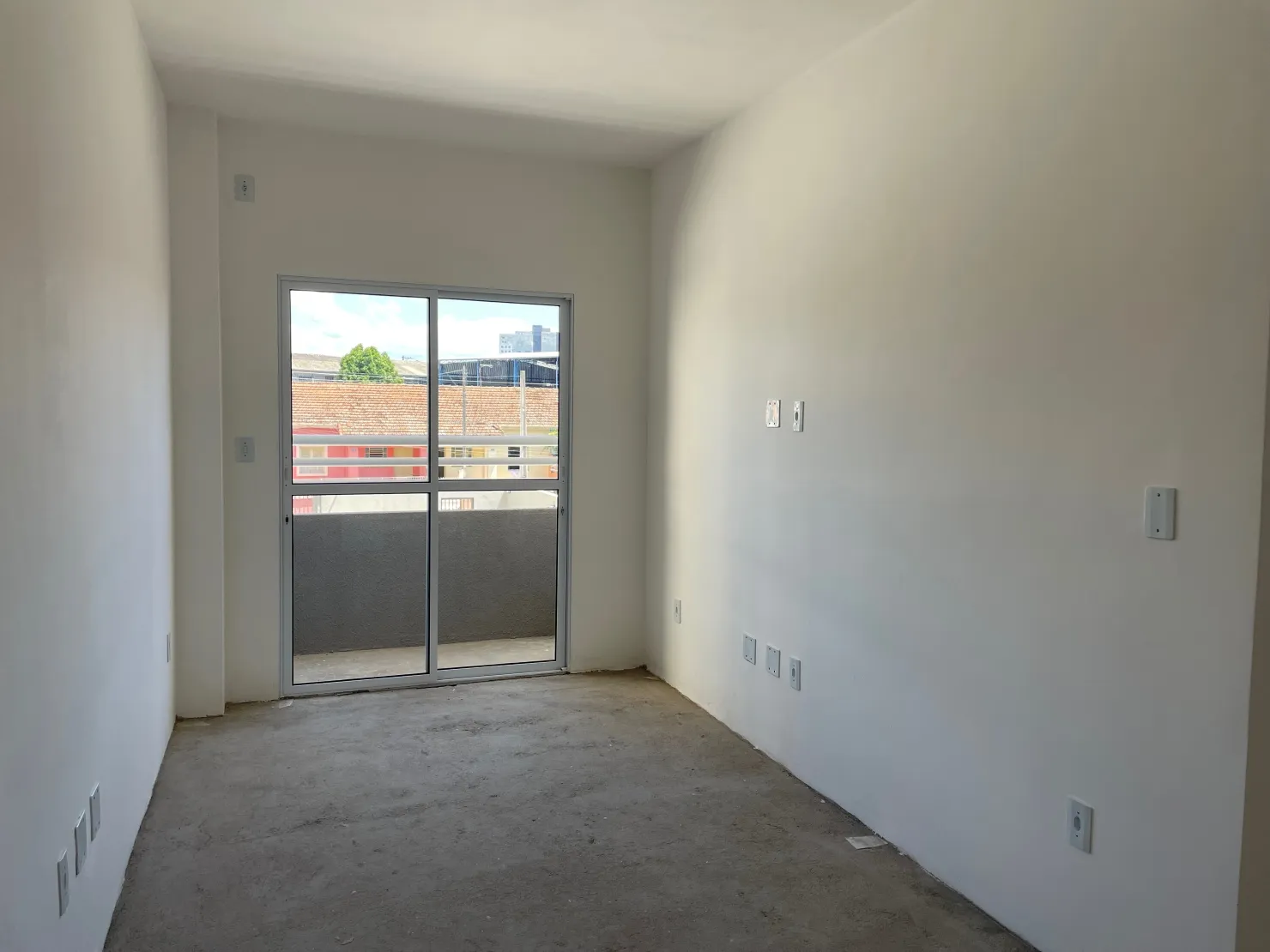 Foto do imóvel Apartamento dois dormitórios com suíte e sacada à venda, ótima localização, Bosque da Princesa, Pindamonhangaba, SP