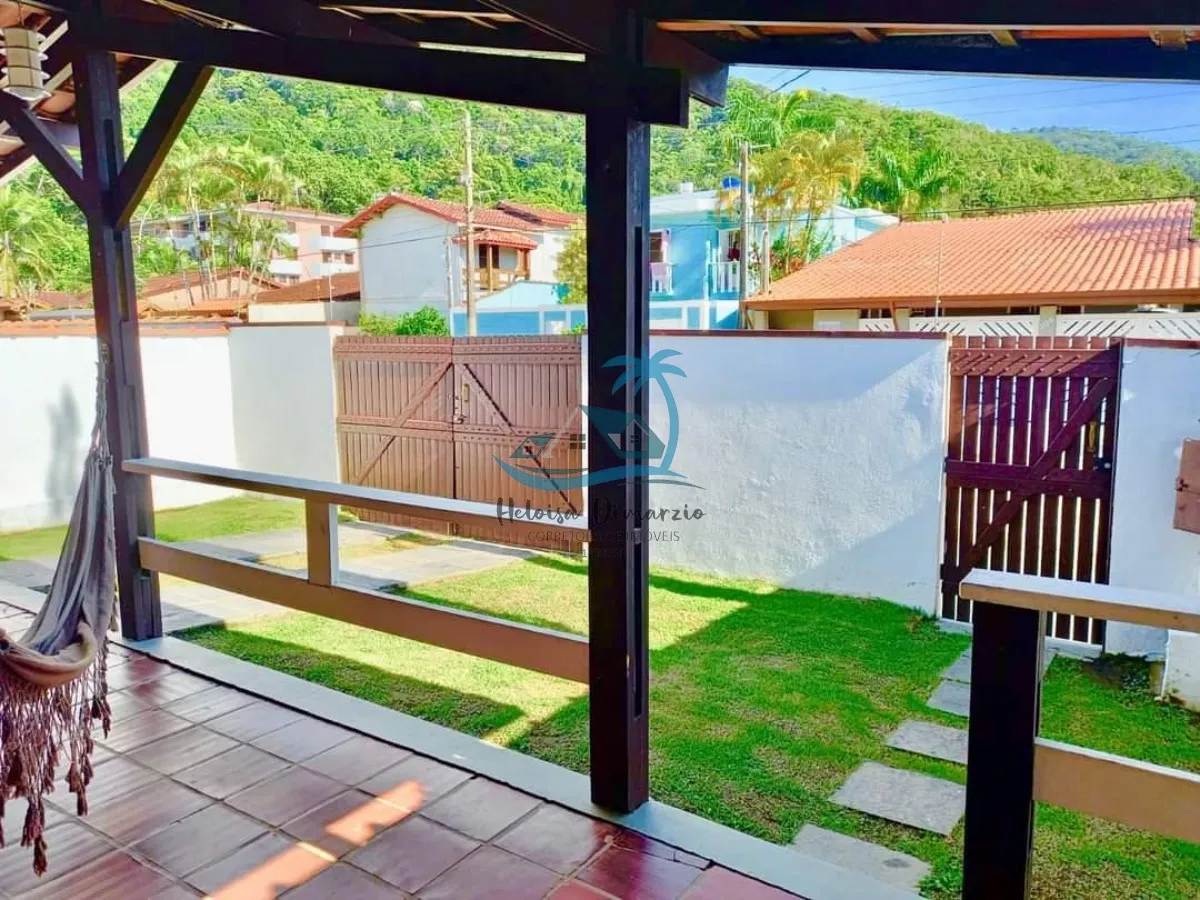 Imagem Excelente casa à venda na Praia das Toninhas em Ubatuba - a 250m do mar
