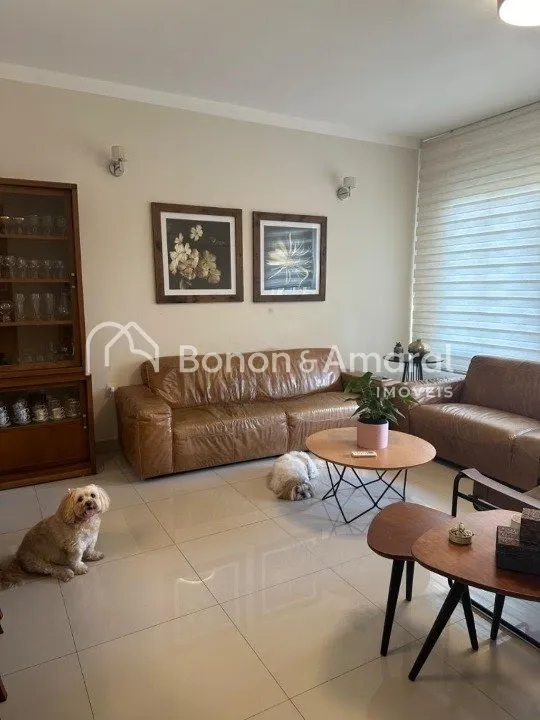 Imagem Casa com 196m² , 3 suítes, 5 banheiros, 4 vagas de garagem no Condomínio Campos do conde I Paulínia
