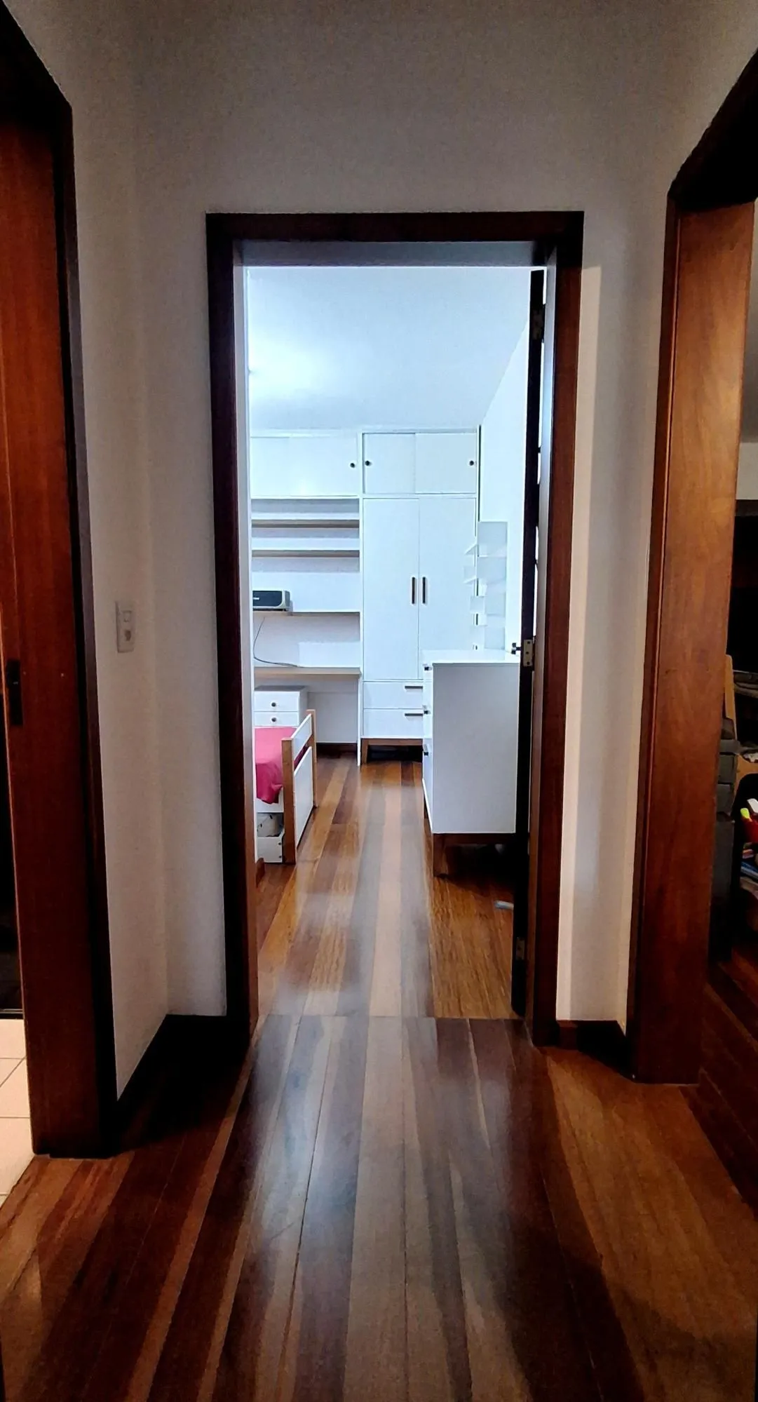 Imagem Apartamento com 03 quartos e 01 vaga escriturada no Bairro Tristeza
