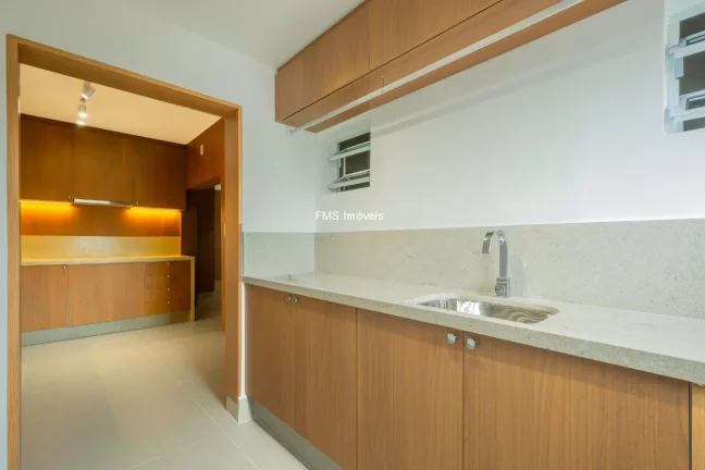 Imagem Apartamento à venda no bairro Itaim Bibi com 2 suítes, 1 vaga, 80m².