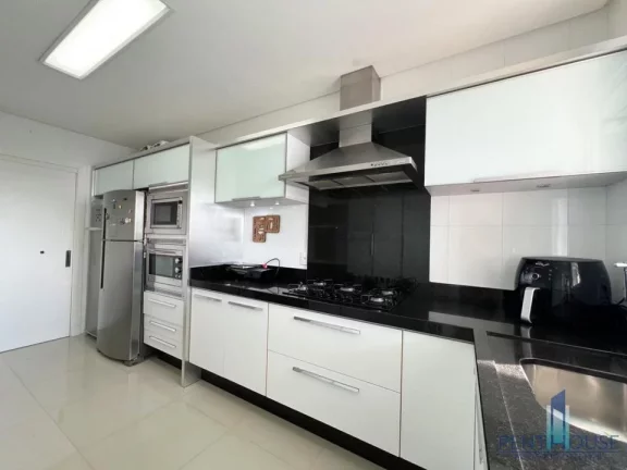 Imagem Apartamento Quadra Mar para Venda em Balneário Camboriú, CENTRO, 3 dormitórios, 3 suítes, 4 banheiros, 2 vagas