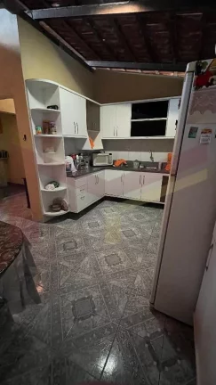 Imagem Casa ampla, 3 quartos, Conjunto Centenário. Bairro Queimadinha