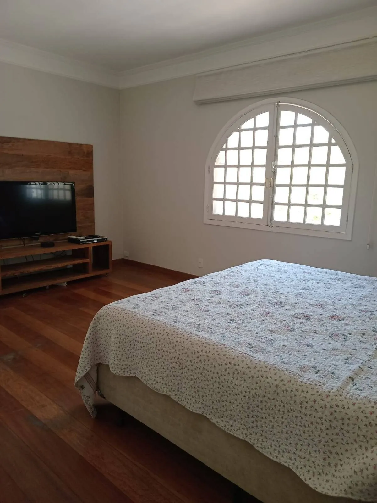 Imagem Casa dos Sonhos à Venda no Tamboré 1: Conforto, Lazer e Privacidade