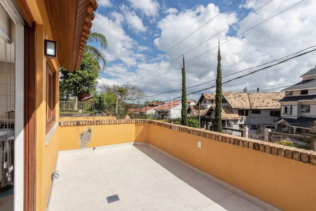 Imagem Casa Condominio para Venda - 210.69m², 3 dormitórios, sendo 2 suites, 4 vagas - Jardim Isabel