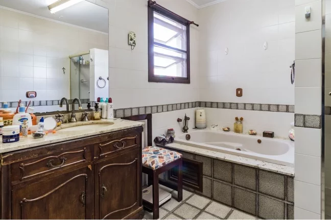 Imagem Casa para venda no bairro Guarujá em Porto Alegre