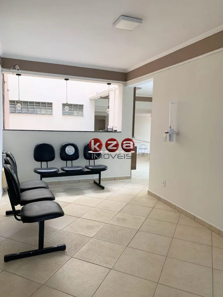 Imagem Prédio Comercial para Locação em Valinhos-SP: 15 Salas, 15 Banheiros e 682m². Agende sua visita!