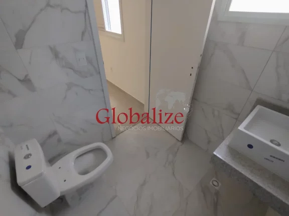 Imagem Sobreposta baixa com 3 suítes lavabo piscina 2 vagas de garagem na Ponta da Praia em Santos (SP) por R$.1.100.000,00