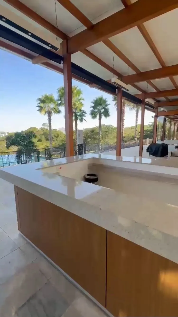Imagem A Venda Casa de Luxo 445m2 Cond. Alphaville Castelo 4 Suítes Master