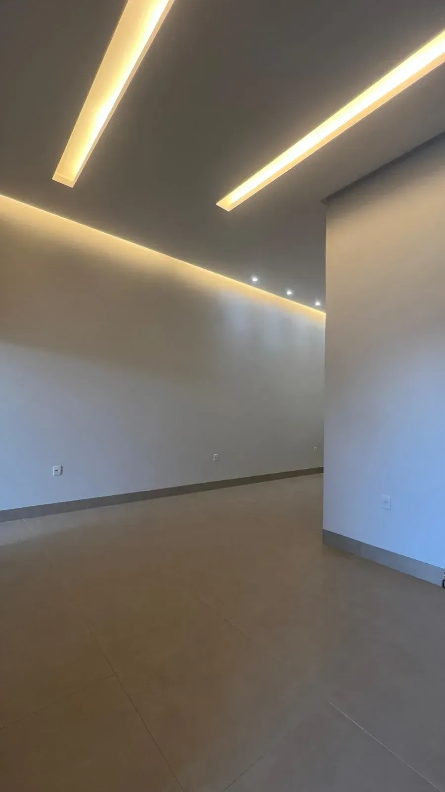 Imagem Casa com 3 Quartos à Venda, 134 m² em Cardoso Continuação - Aparecida de Goiânia