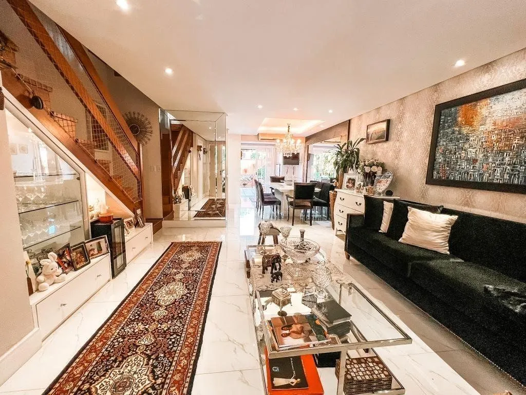 Imagem Excelente casa a venda no bairro Tristeza, para o lado do Rio!
