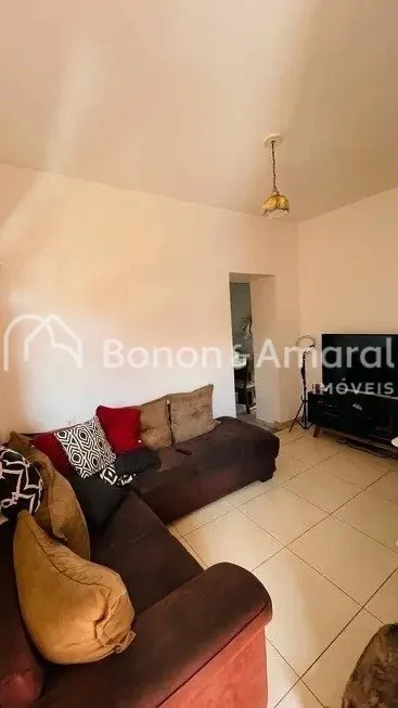 Imagem Casa com 3 Quartos e 1 banheiro à Venda, 155 m²