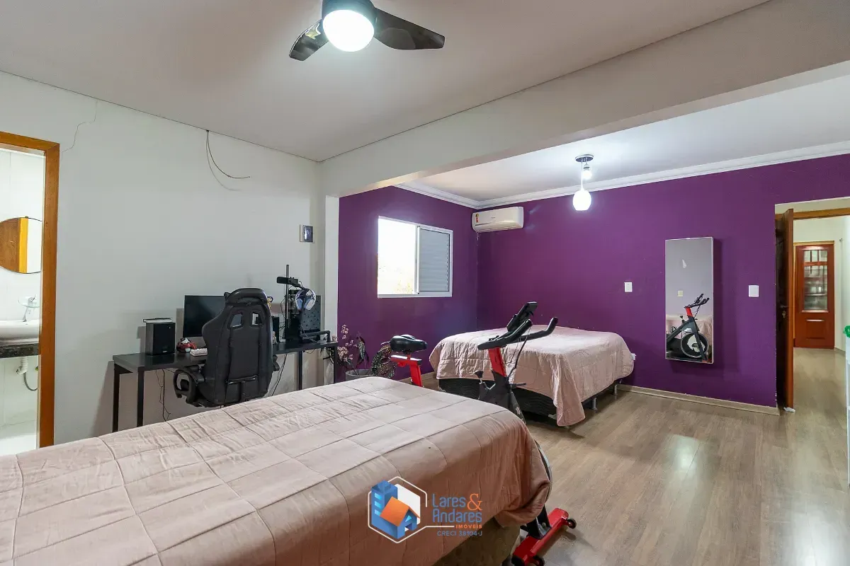 Imagem Casa para venda em Interlagos com 3 quartos, sendo 3 suítes, 125m²