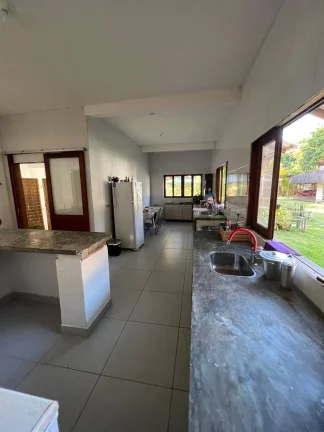 Imagem CASA BOMBAÇA COM SALÃO DE EVENTOS