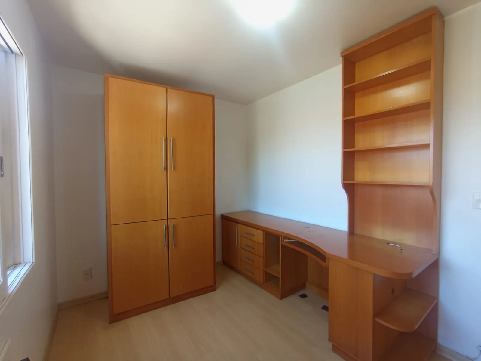 Imagem Apartamento no bairro Teresópolis de 2 dormitórios e vaga DESOCUPADO