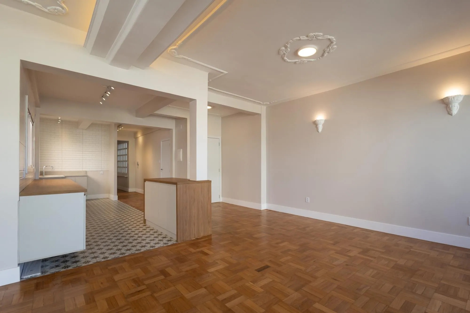 Imagem Apartamento totalmente reformado de 140m2 com vaga no Bom Fim
