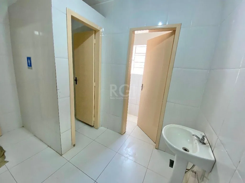 Imagem Galpão, 437 m² - para comprar por R$ 900.000,00 - São Geraldo - Porto Alegre/RS