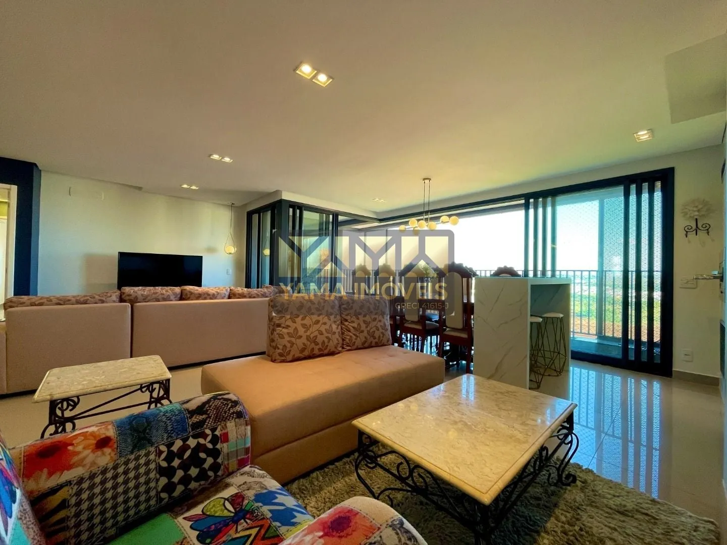 Imagem Perspective - Edifício Perspective Apto no 26 andar com uma vista incrível, pronto pra morar. Na configuração 3 suítes (1 máster com closet e Jacuzzi) 3 vagas