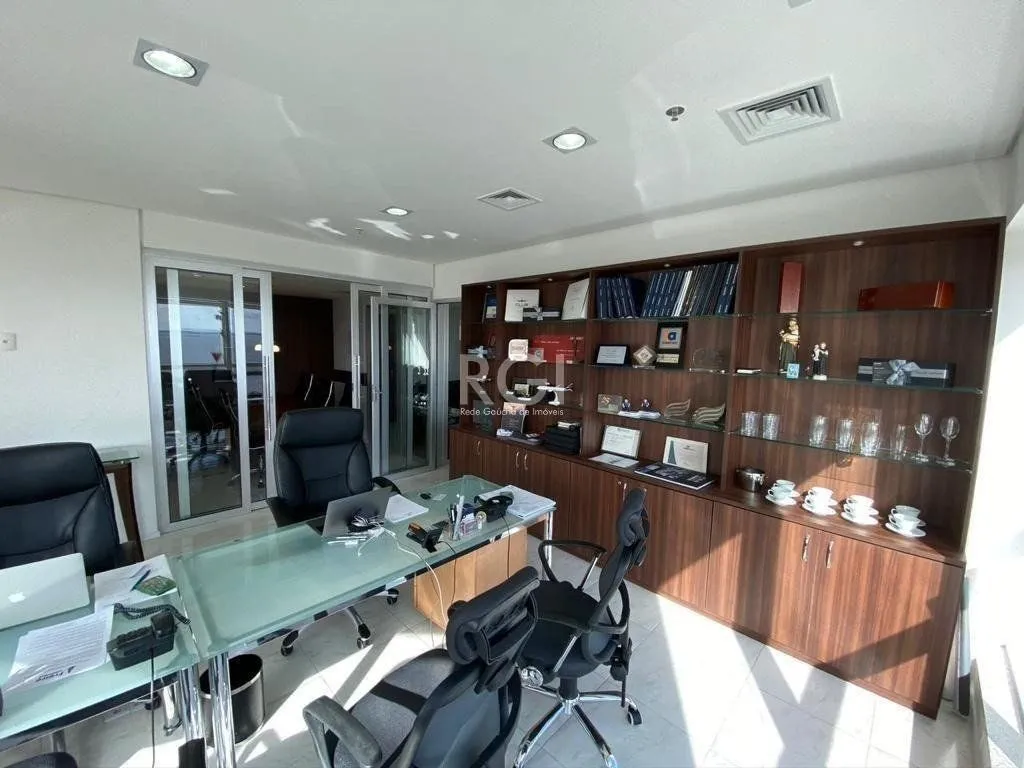 Imagem Salas Comerciais ,Imóvel MOBILIADO com 121m²