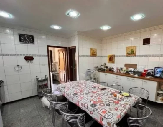 Imagem Belíssima casa com 5 dormitórios no Bairro Marapé-Venda e Locação!!!