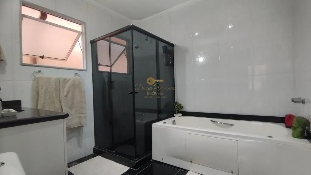 Imagem Casa em Condomínio para Venda em Teresópolis / RJ no bairro Araras