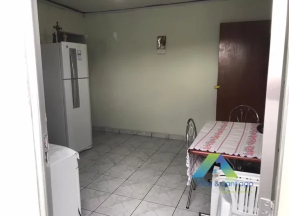 Imagem Sobrado com 157 metros, 3 dormitórios, 2 banheiros, 1 vaga com excelente localização e valor !