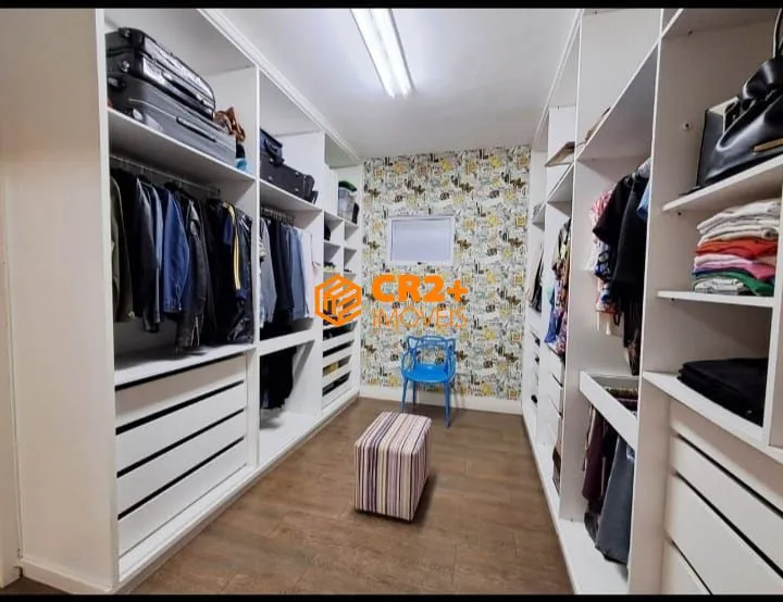 Imagem Vendo casa alto padrão 03 quartos 01 suíte 04 vagas de garagem em Taubaté/ São P