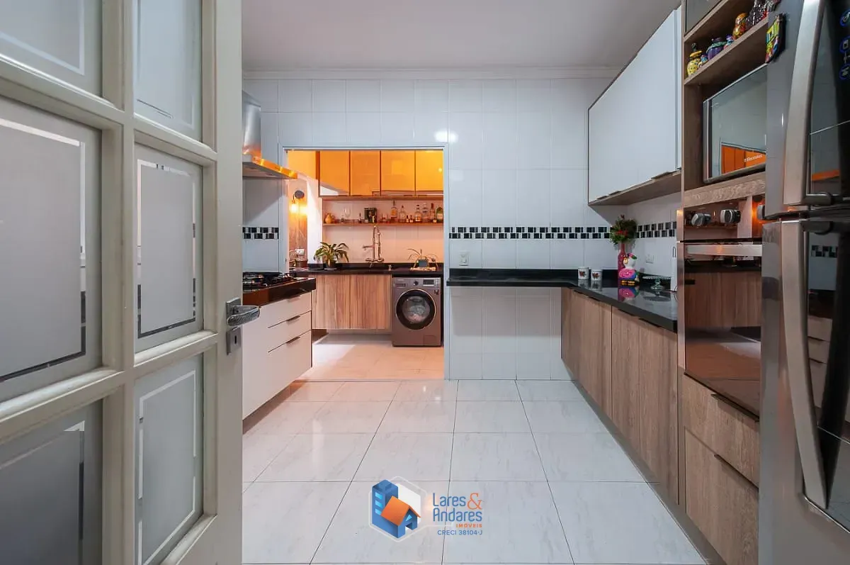 Imagem Sobrado para venda em Santana com 3 quartos, sendo 3 suítes, 160m²