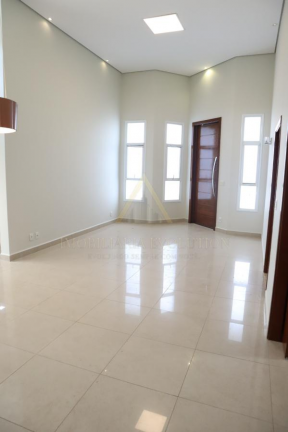 Imagem Casa de Condomínio com 3 Quartos à Venda, 200 m² em Helvétia Polo Country - Indaiatuba