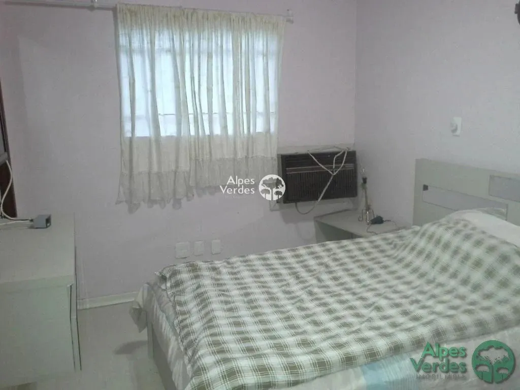 Imagem Vende-se casa em canela a 3 minutos da Catedral de Pedra