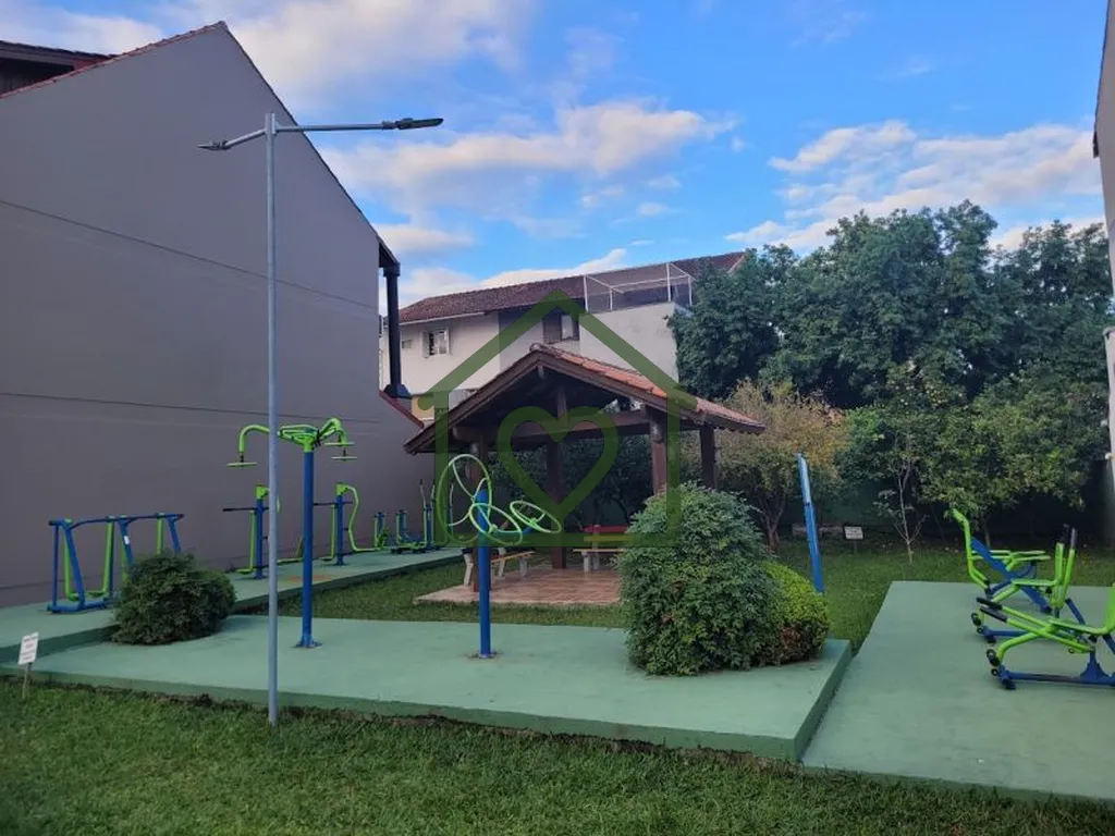 Imagem Casa Aconchegante em Condomínio Fechado 133m² 2 Dormitórios + Sótão Se você procura segurança...