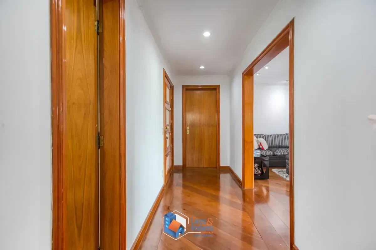 Imagem Apartamento para venda em Aclimação com 4 quartos, sendo 2 suítes, 236m²
