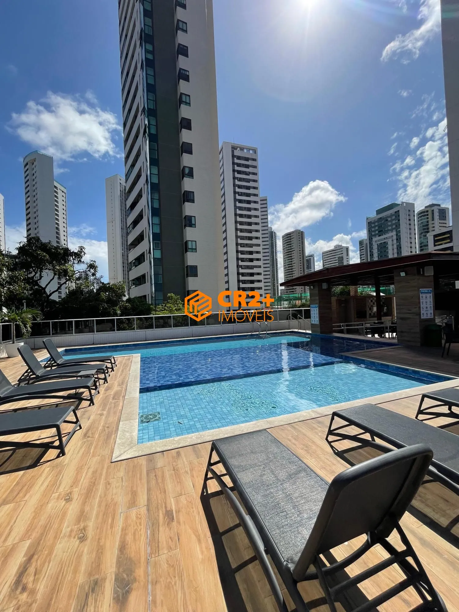 Imagem Vendo apartamento com a metragem de 162, em boa viagem com varanda integrada com
