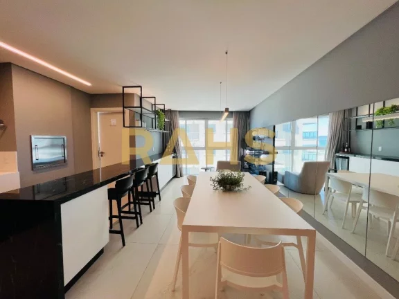 Um home clube praticamente pé na areia em Balneário Piçarras INCORPORAÇÃO Nº R.9-25.185 Aparta...