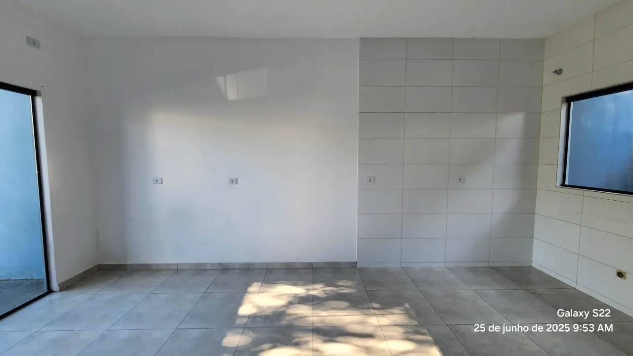 Imagem Casa térrea com 46,86m², 02 dormitórios, banheiro social, sala de estar, copa e cozinha integrada...