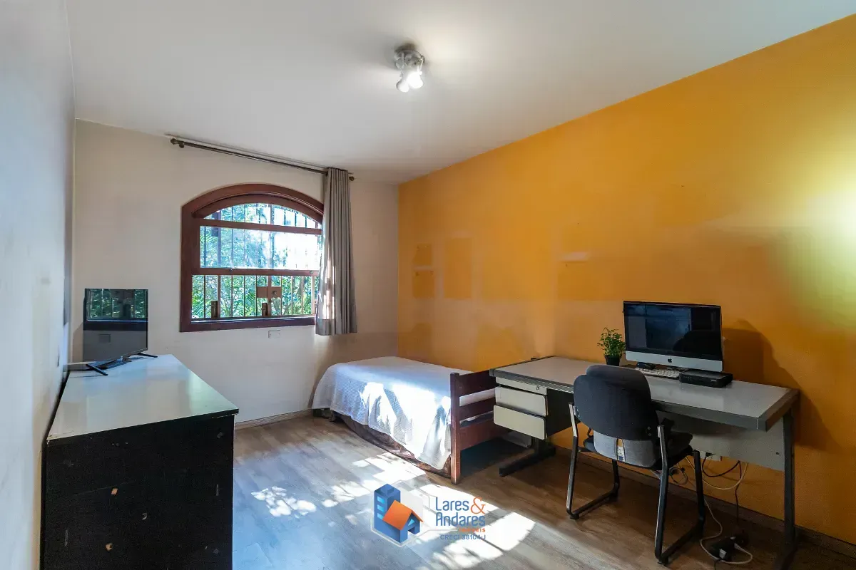 Imagem Casa para venda em Campo Belo com 4 quartos, sendo 1 suíte, 329m²