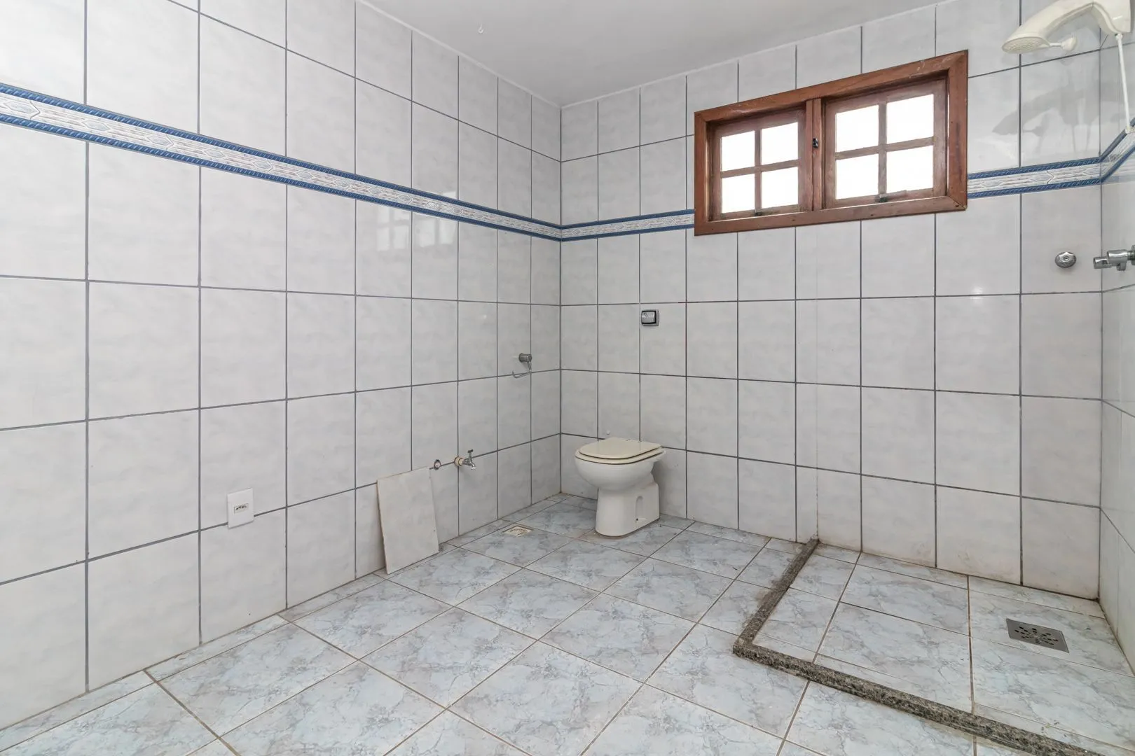 Imagem Casa no bairro Sarandi com 4 dormitórios e 4 vagas