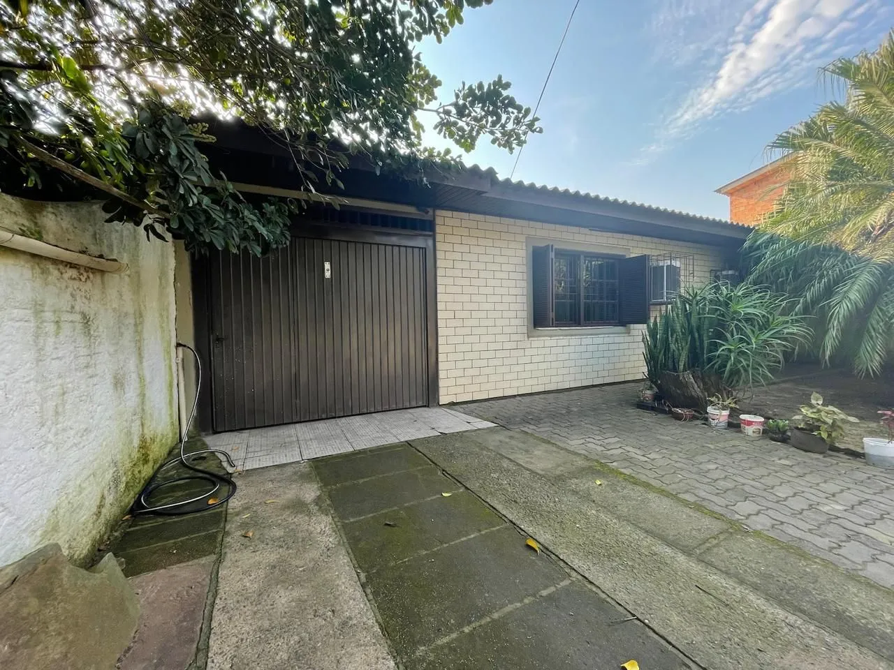 Imagem Casa com 3 dormitórios e edicula para venda e locação no bairro Belém Novo