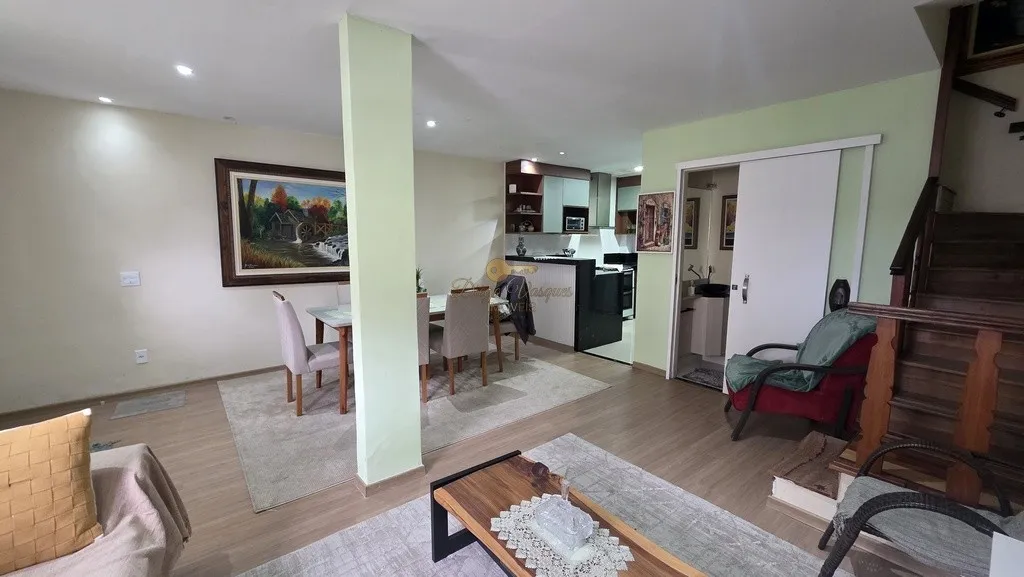Imagem Casa em Condomínio para Venda em Teresópolis / RJ no bairro Bom Retiro
