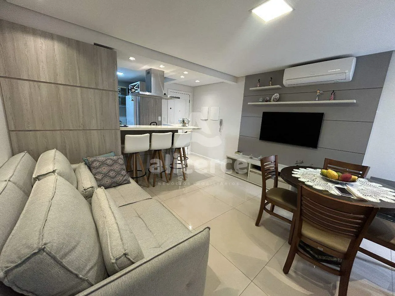 Imagem Apartamento à venda com 3 quartos 1 suíte, 89,56m² em Balneário Florianópolis