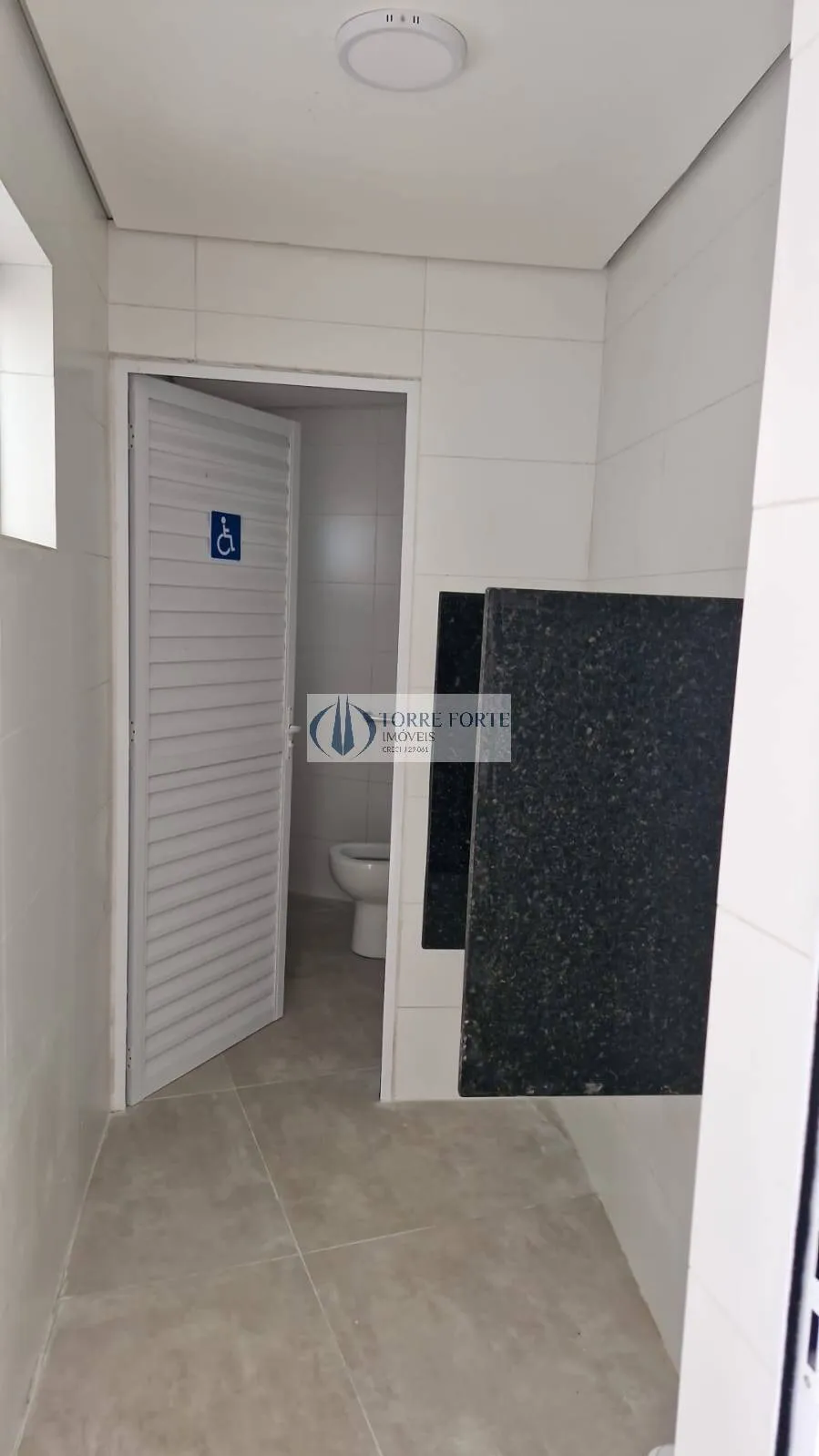 Imagem Apartamento com 2 dormitórios, 1 vaga , Varanda na Vila Ema.