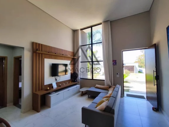 Imagem Espetacular Casa Térrea com 2 lotes e mobiliada no Ninho Verde II