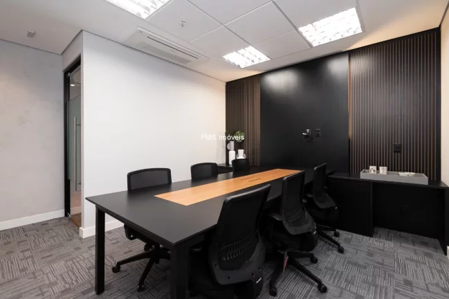 Imagem Conjunto mobiliado com 120m2 na Vila Olímpia.