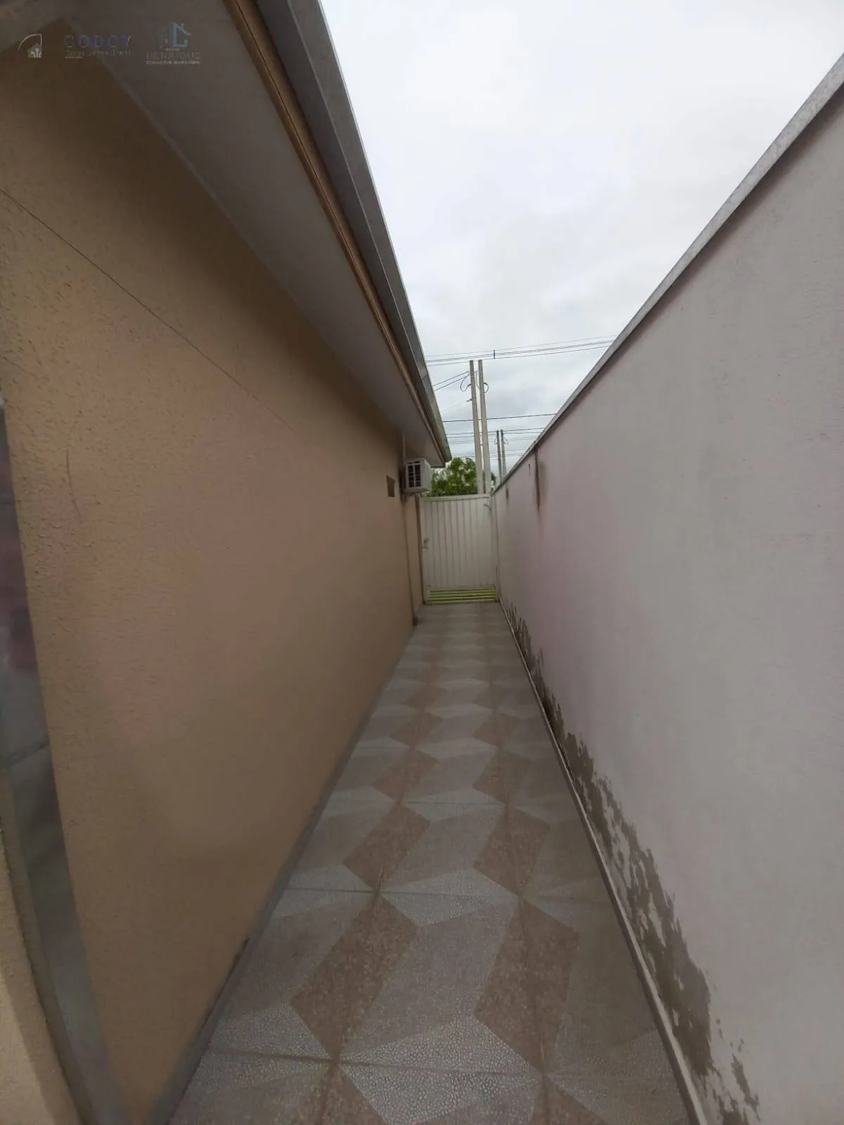 Imagem Casa Aconchegante em Condomínio Fechado com Área de Lazer