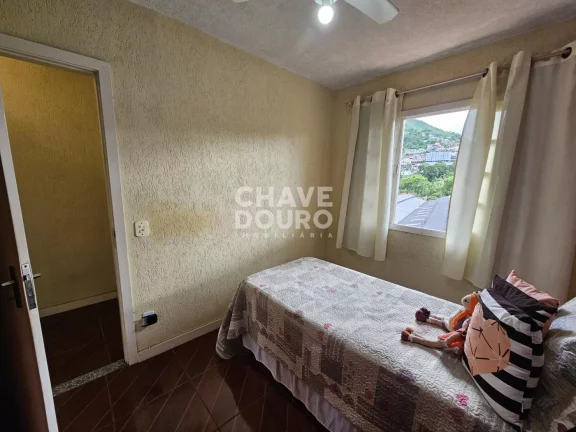 Imagem Casa com 2 Quartos (1 com varanda) à venda em Teresópolis!