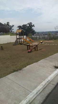 Imagem Casa de Condomínio com 2 Quartos para Alugar, 56 m² em Jardim Layr - Mogi das Cruzes